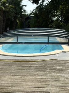 Chambres plain pied garage sécurisé jardin piscine